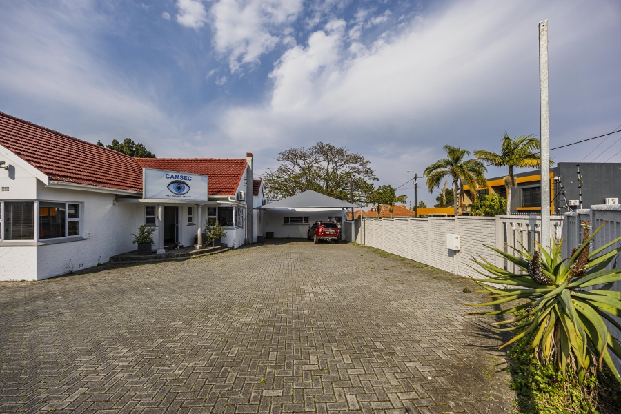 Commercial Property for Sale in Vincent Eastern Cape